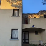 T3 Clim Piscine Chauffee Proche De La Parking Dans Village 아파트