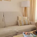 T3 Clim Piscine Chauffee Proche De La Parking Dans Village * 아그