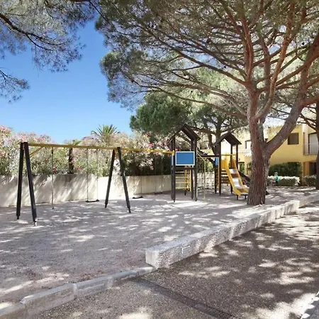 Apartment T3 Clim Piscine Chauffee Proche De La Parking Dans Village *