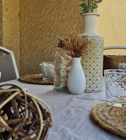 T3 Clim Piscine Chauffee Proche De La Parking Dans Village * Agde