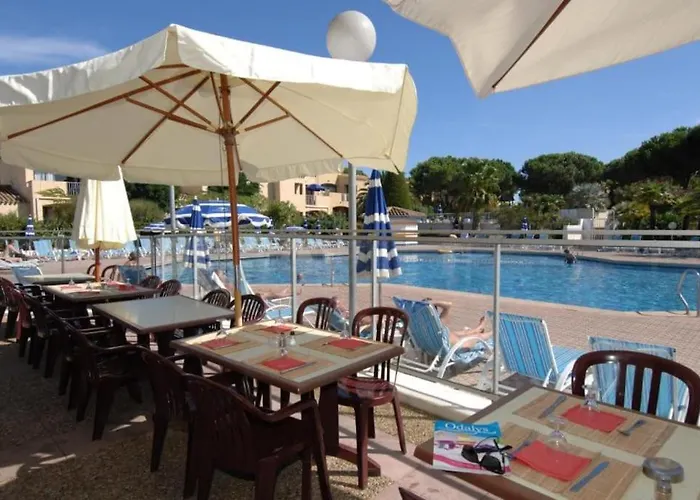 T3 Clim Piscine Chauffée Proche De La Parking Dans Village Appartamento *